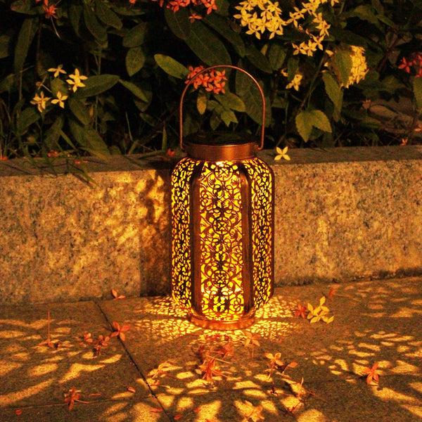 Solar Carved Hollow Garden Light