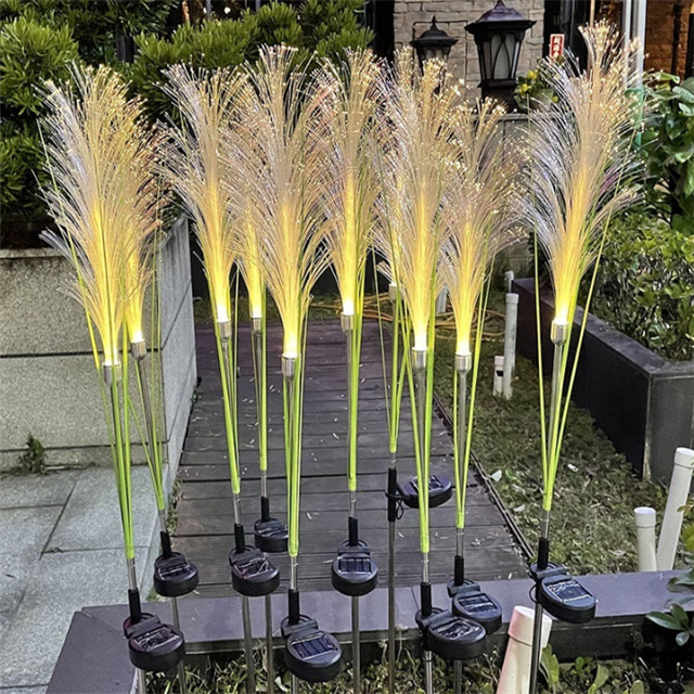 Solar Reed Garden Light